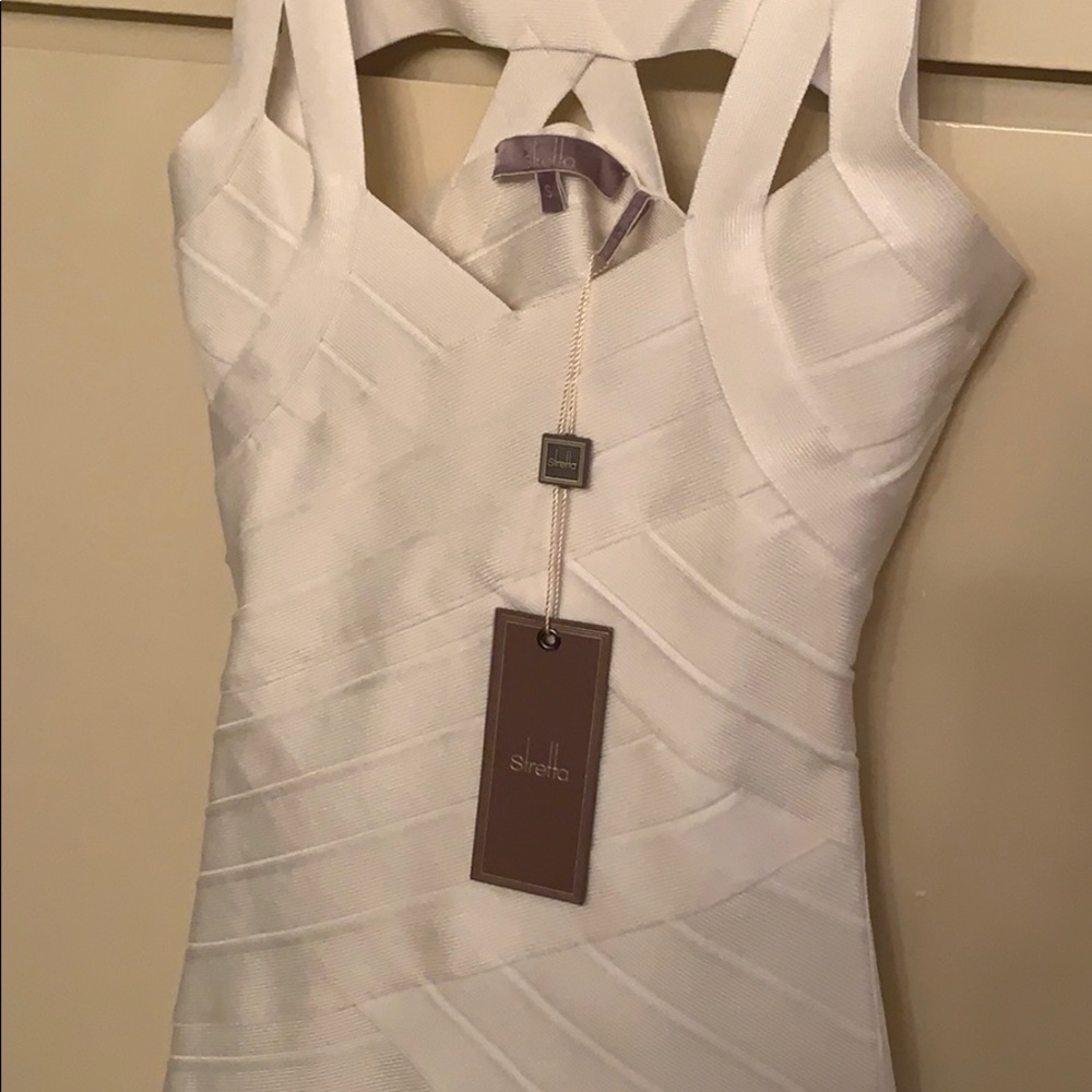 Dress - Picture 3 of 5